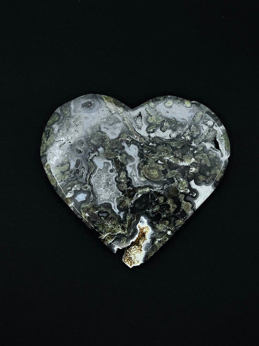 Large Moss agate crystal heart